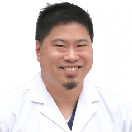 Dr. Jonathan Huang, general dentist at Edmonds Family Dentistry.