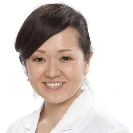 Dr. Michiko Huang, prosthodontist at Edmonds Family Dentistry.